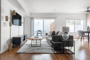 Beverly Hills 1BR w Pool nr Beverly Center LAX-280